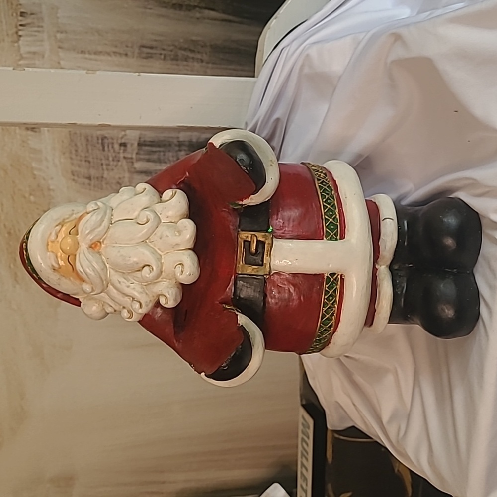 Jolly ceramic Holiday Santa with full flowy beard Christmas decoration
